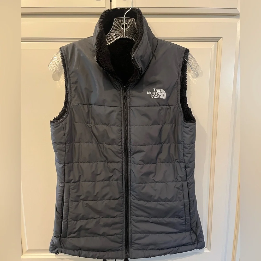 The North Face Reversible Vest - Picture 1 of 9